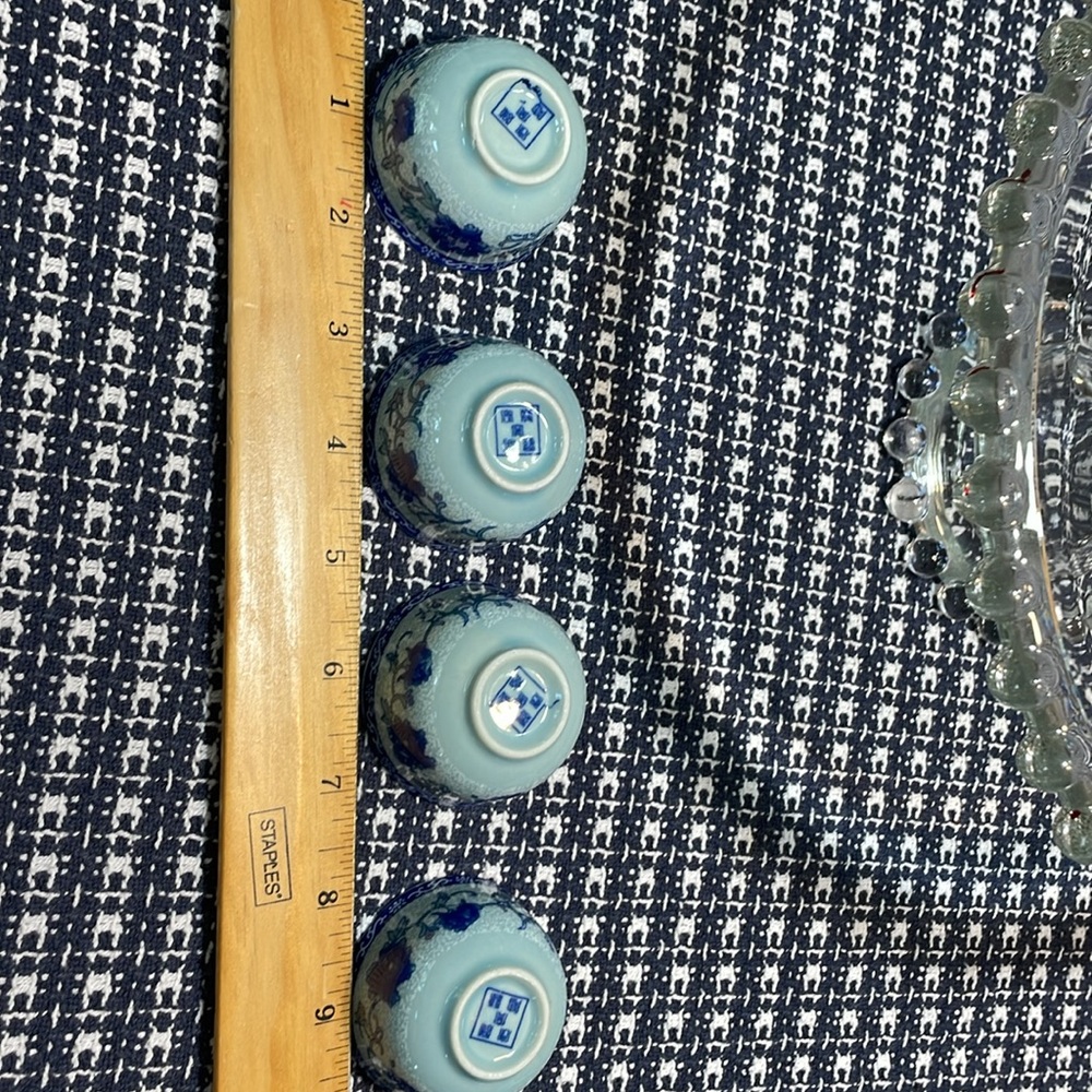 Tea cups - Picture 6 of 9